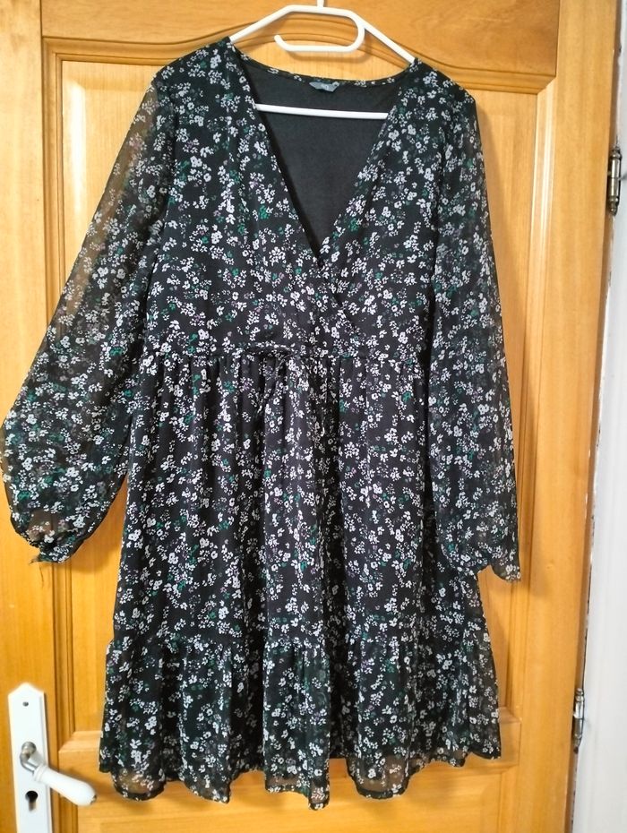 Robe mi-longue à fleurs