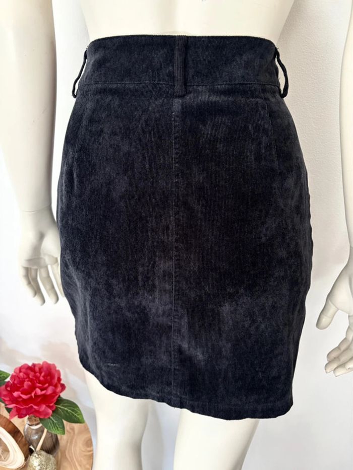 🌺Jupe noir côtelé avec bouton Taille S/36🌺 - photo numéro 5