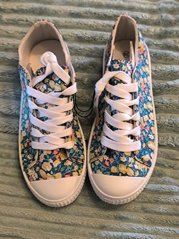 Tennis en toile fleuri bleu T38 Blancheporte