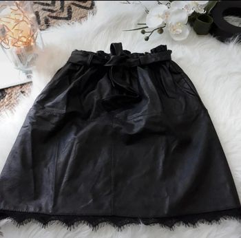 Jupe Noire en cuire Taille M🌿💝