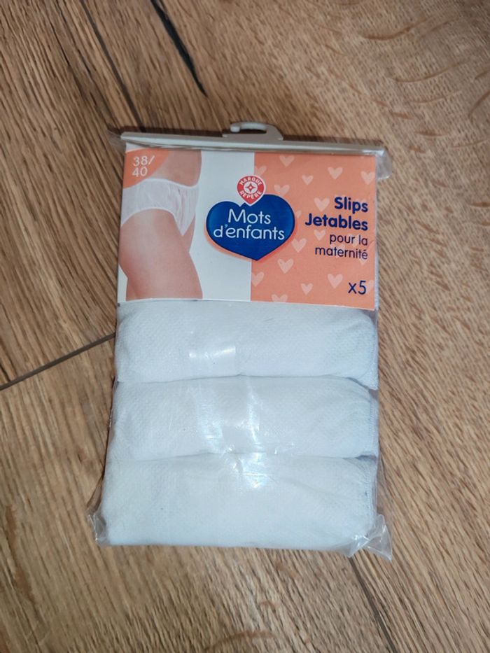 Slip jetable