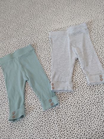 Lot 2 leggings bébé 62/68 coton côtelé vert sauge gris boutons