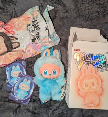 Labubu Big into energy Hope