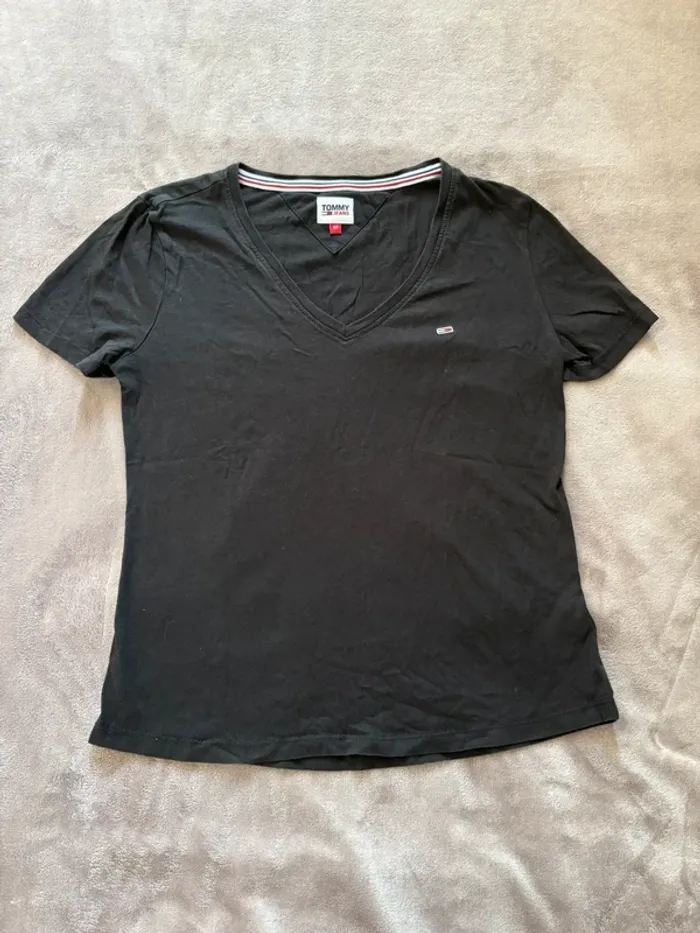 T-shirt noir femme Tommy jeans taille XS en très bon état. - photo numéro 6
