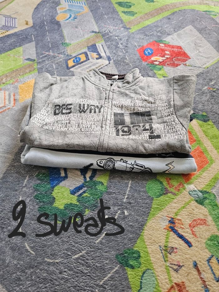 Lot de vêtements garçon 4 ans - photo numéro 3