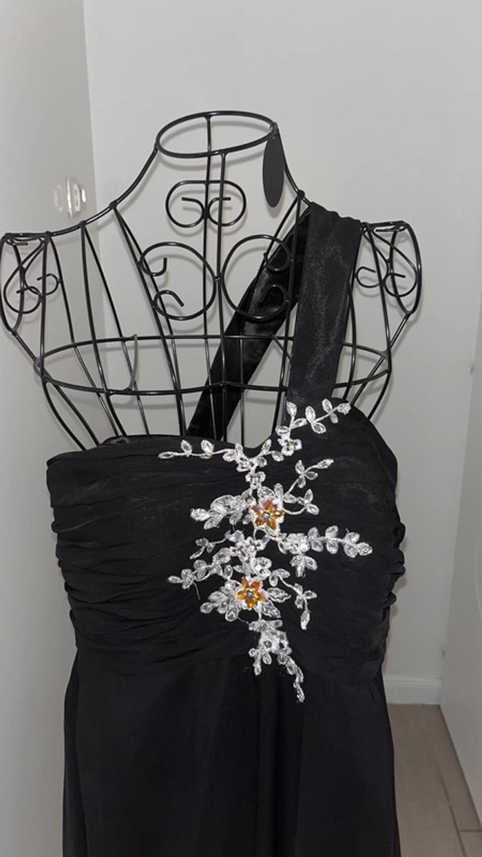 Robe de soirée - photo numéro 2