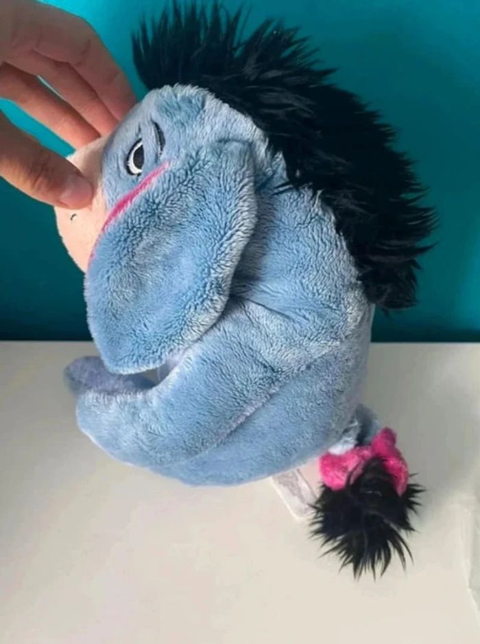 Peluche Disney bourriquet Winnie l’ourson - photo numéro 2