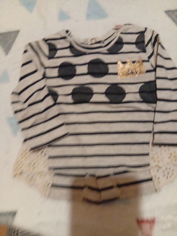 T-shirt avec couronne - photo numéro 3