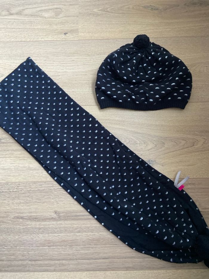 Lot bonnet et écharpe orchestra