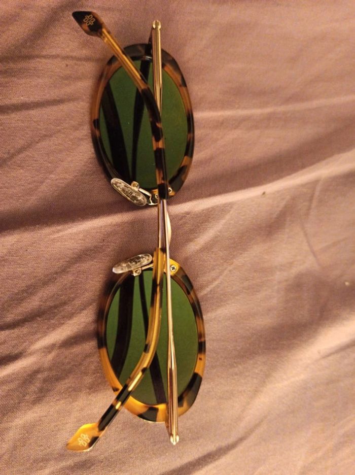 Lunettes de soleil neuve - photo numéro 2