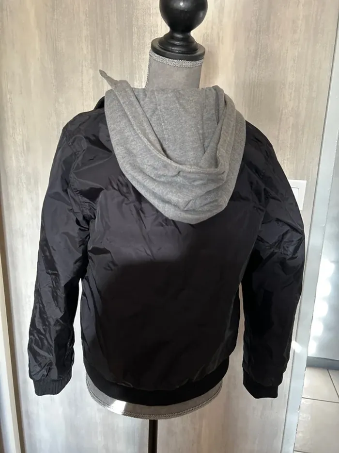 Blouson noir - photo numéro 5