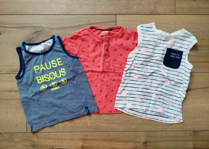 Lot 2 débardeurs + 1 t-shirt MC 18 Mois