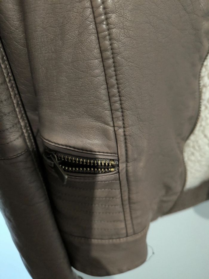 Veste cuir moumoute - photo numéro 3