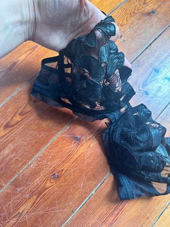 Soutien gorges lise charmel 85b fleur noir