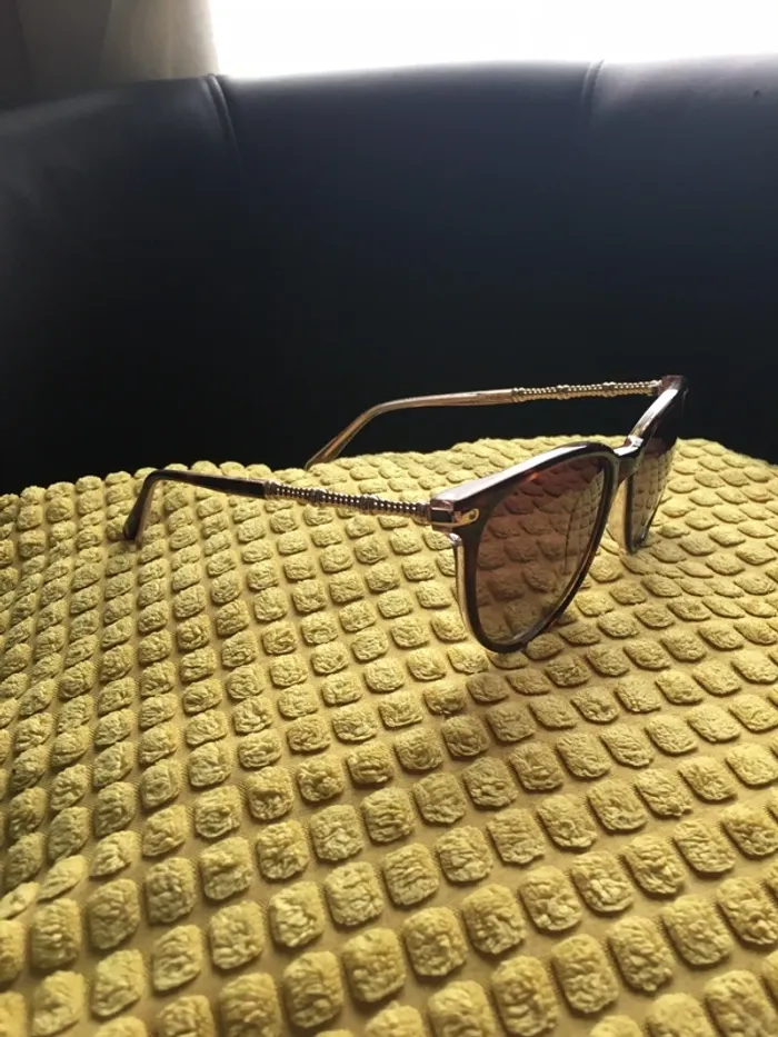 Lunette de soleil verres polarisants Mauboussin avec citation sur l’amour gravée - photo numéro 2