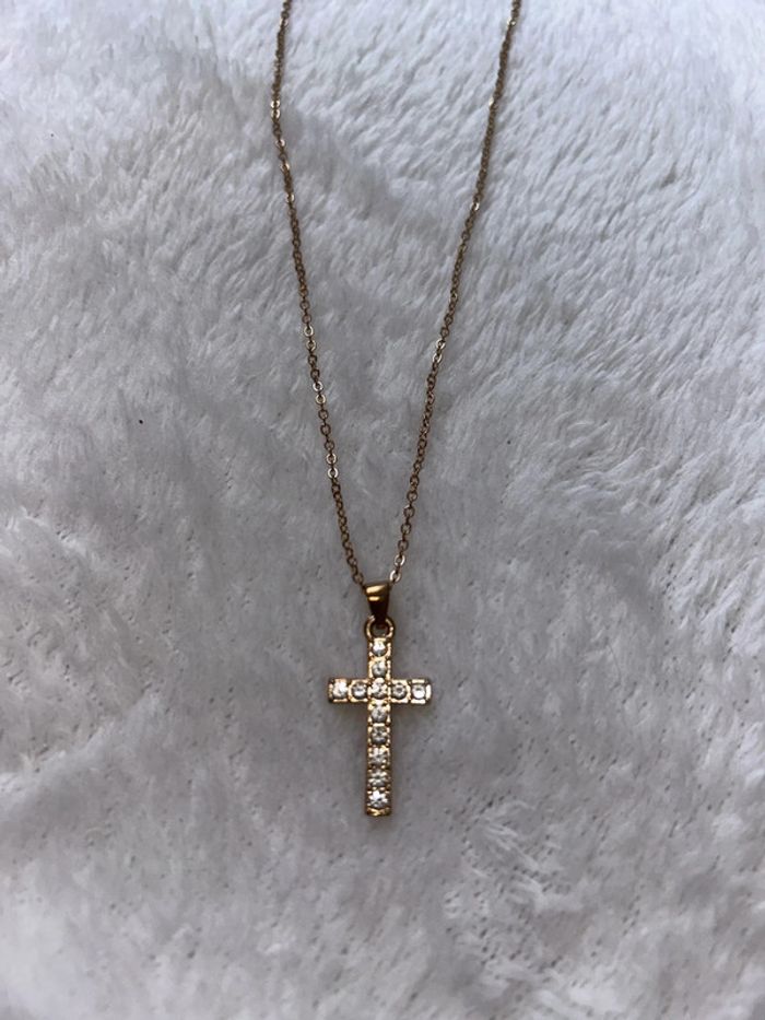 Collier croix - photo numéro 2