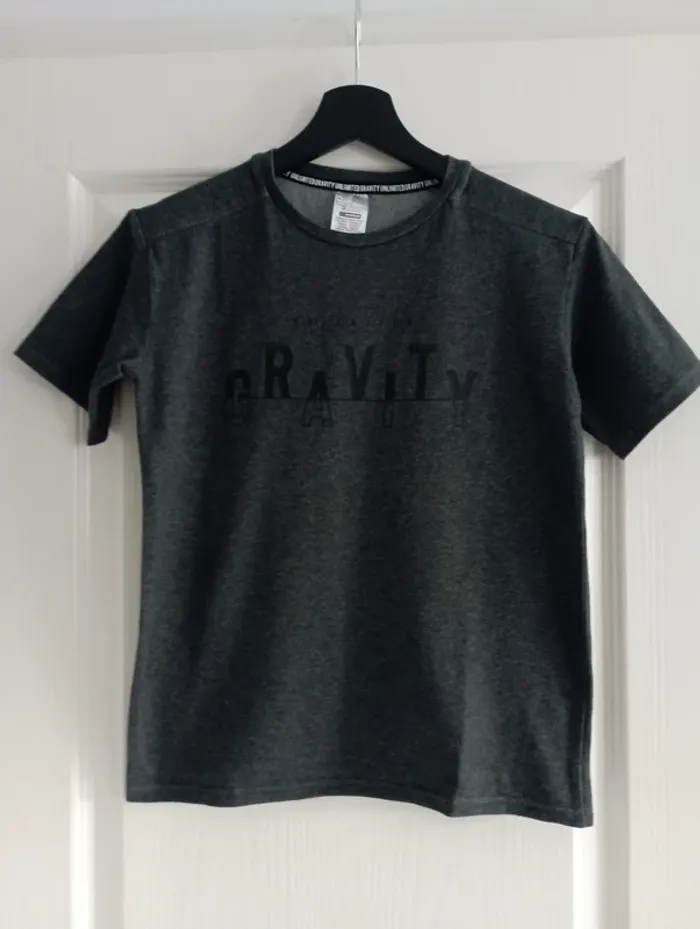 T-Shirt Gravity gris foncé 10-11 ans