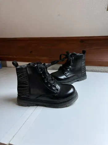 Boots 26 Nini & Girls
