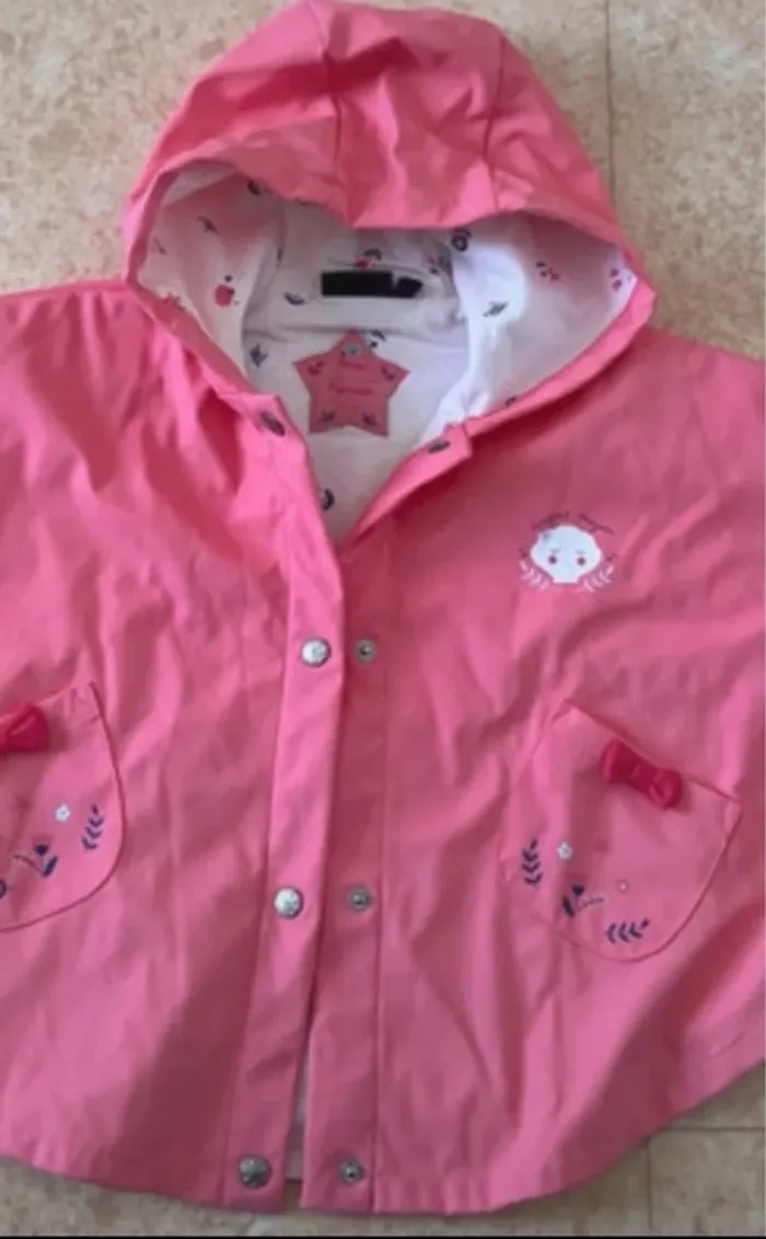 Poncho pour petit fille taille 9/12 mois sergent  major