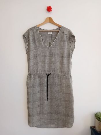 Robe fluide printemps / été effet satiné CKS Taille 40