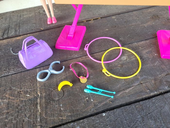 Lot Barbie gymnaste - photo numéro 4