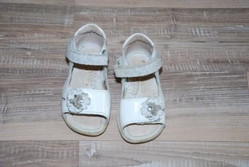 chaussures sandales été bébé fille babybotte 19
