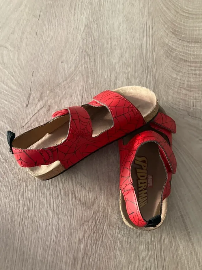 Sandales enfant H&M Marvel - photo numéro 2