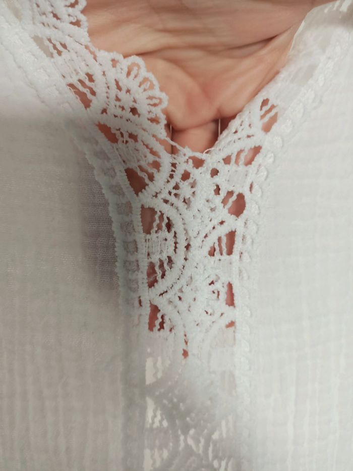 Haut blanc taille S - photo numéro 2