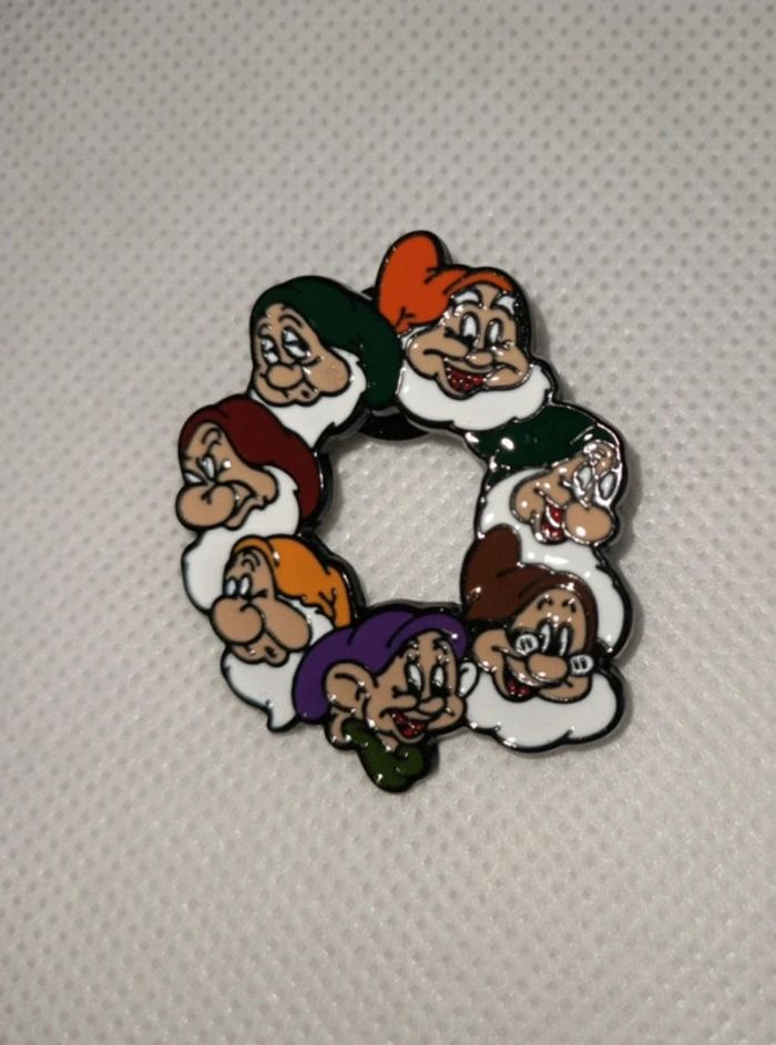 Pins neuf Les sept nains