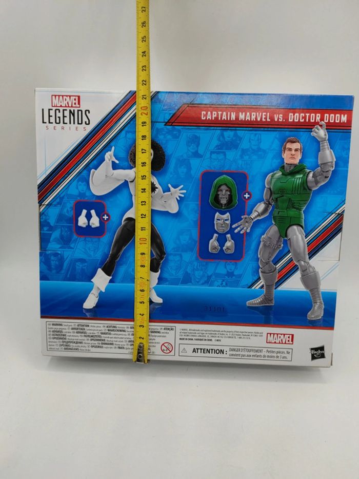 coffret figurines marvel legends captain marvel vs doctor doom hasbro - photo numéro 3