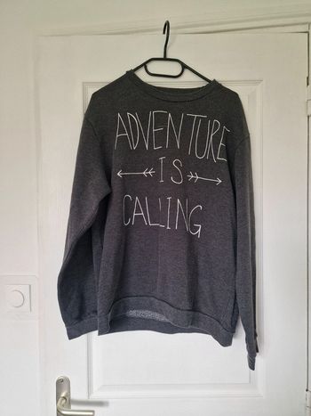 Sweat gris rad adventure is calling