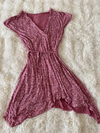 Jolie robe rose fleurie
