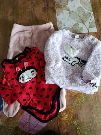 Lot de 3 vêtements 9 mois