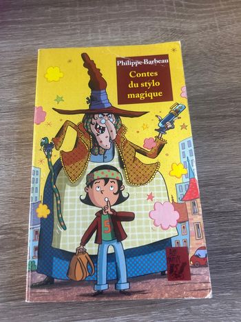 Livre les contes du stylo magique