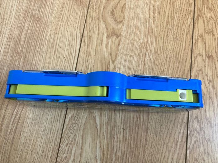 Trousse buzz l’éclair qui s’ouvre. - photo numéro 4