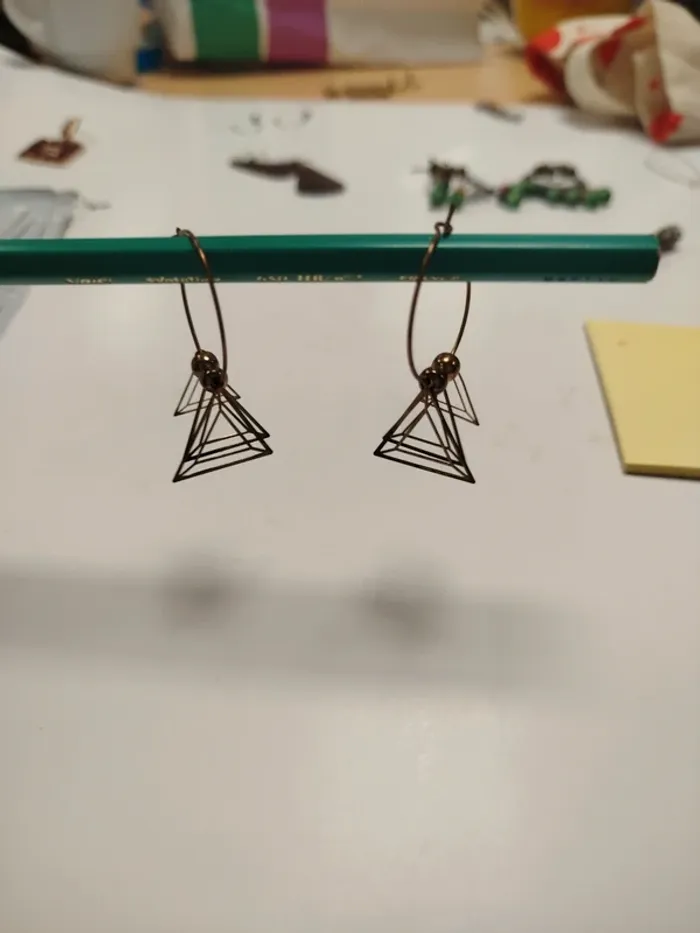 Boucle d'oreilles anneaux triangle et perles  BO07 - photo numéro 2