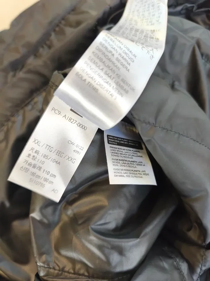 Doudoune légère Levi's XXL neuve - photo numéro 5