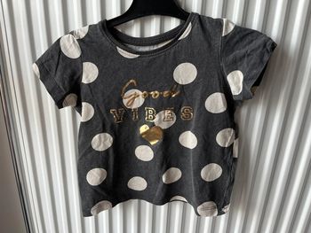 T-shirt gris avec dessins doré