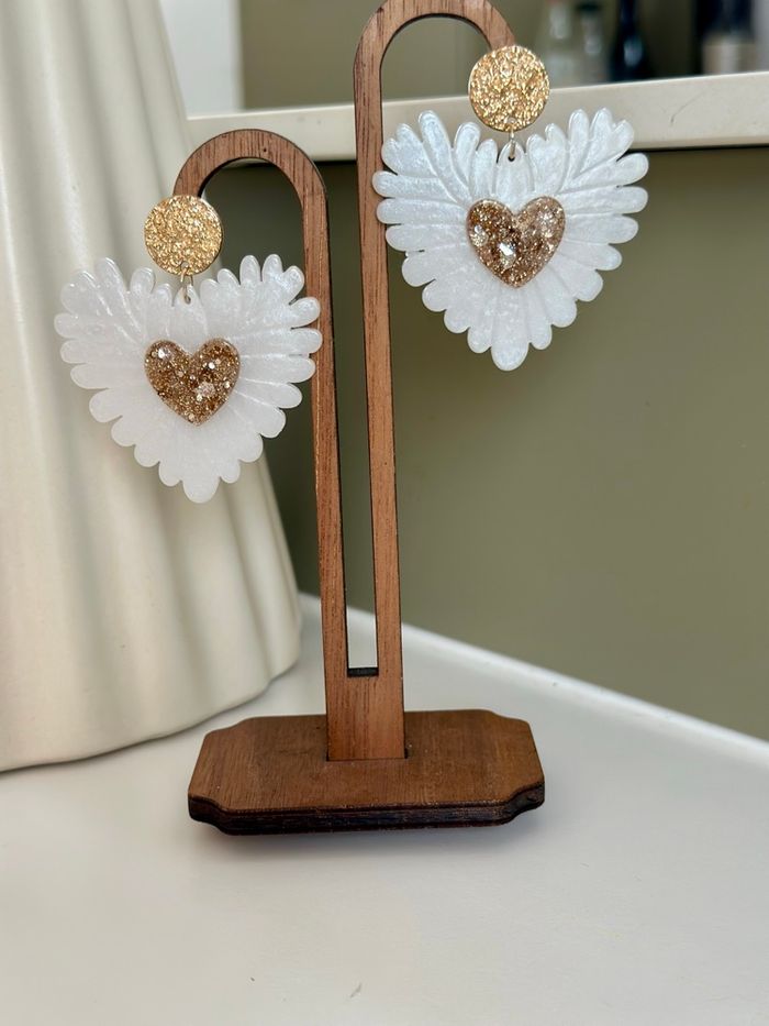 Boucles d’oreilles en résine UV