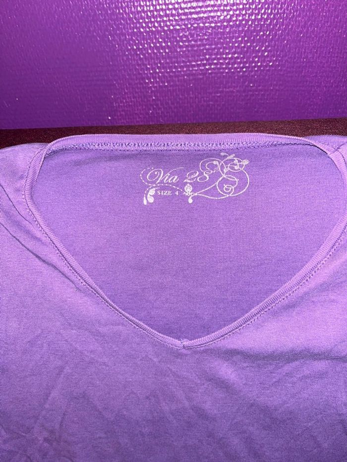 TEE shirt taille 4 - photo numéro 2