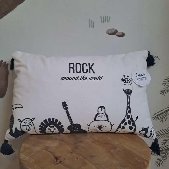 Coussin chambre bébé thème animaux