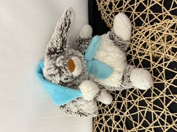 Peluche lapin CMP écharpe turquoise