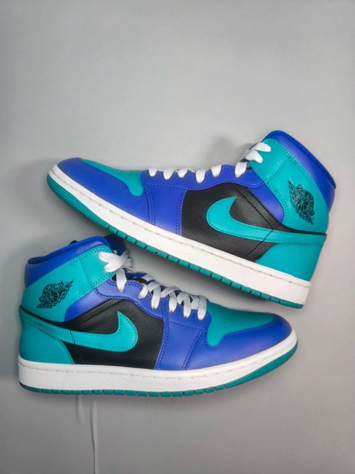Baskets Jordan one mid black grappe violette noir pointure 42 très bon état avec boîte - photo numéro 3