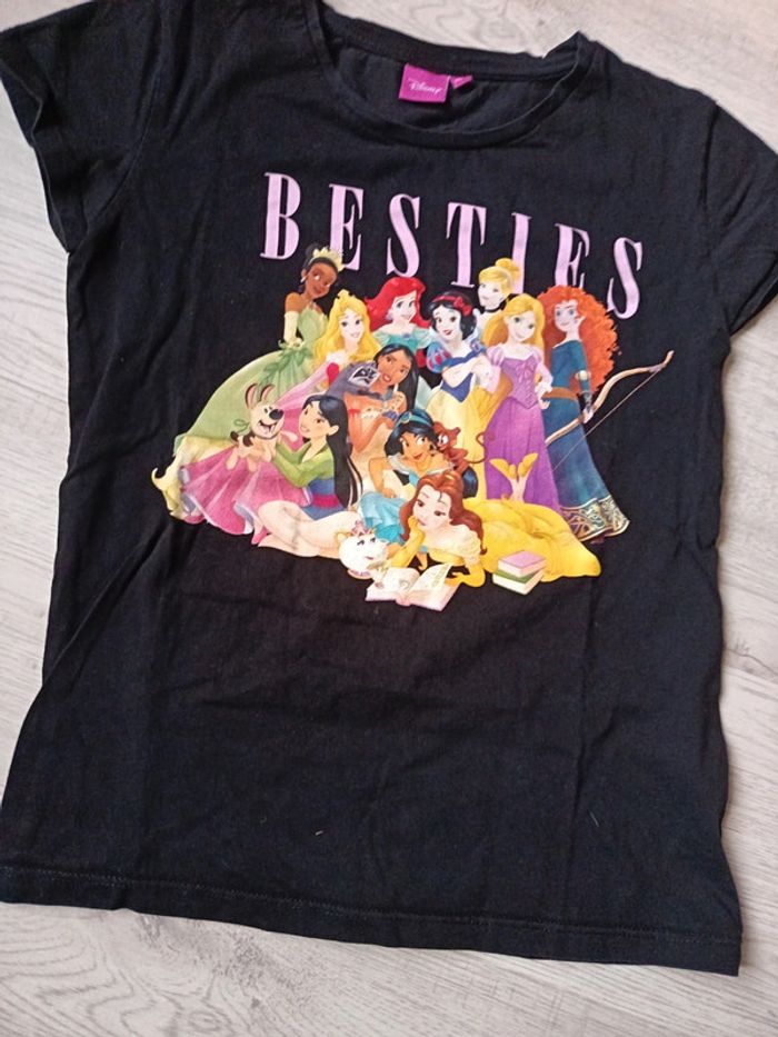 Tee shirt fille 14 ans Disney Princesse tbe - photo numéro 2
