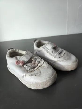 Basket fille taille 20