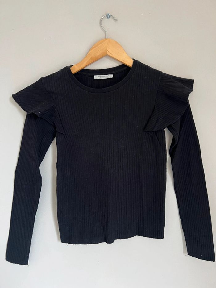Haut Zara volants noirs