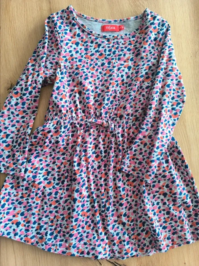 Robe manches longues , léopard, taille 3 ans , neuve