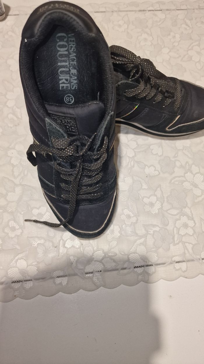 Baskets Basquettes Versace jean couture noir et or - photo numéro 3