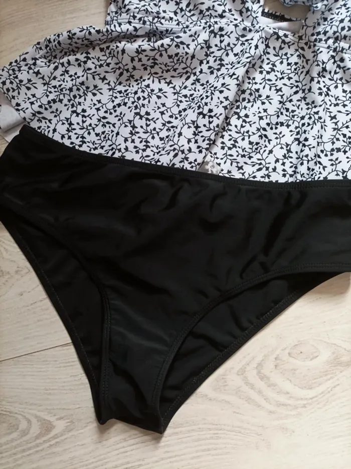 Maillot de bain 2 pièces - photo numéro 3