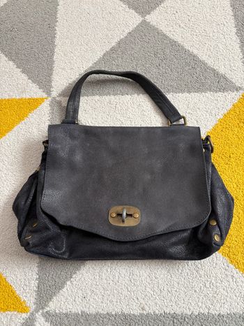 Sac à main en cuir vintage couleur bleu marine